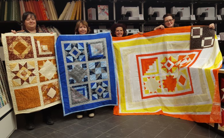 Absolventky kurzov patchworkparty AZ1 2016